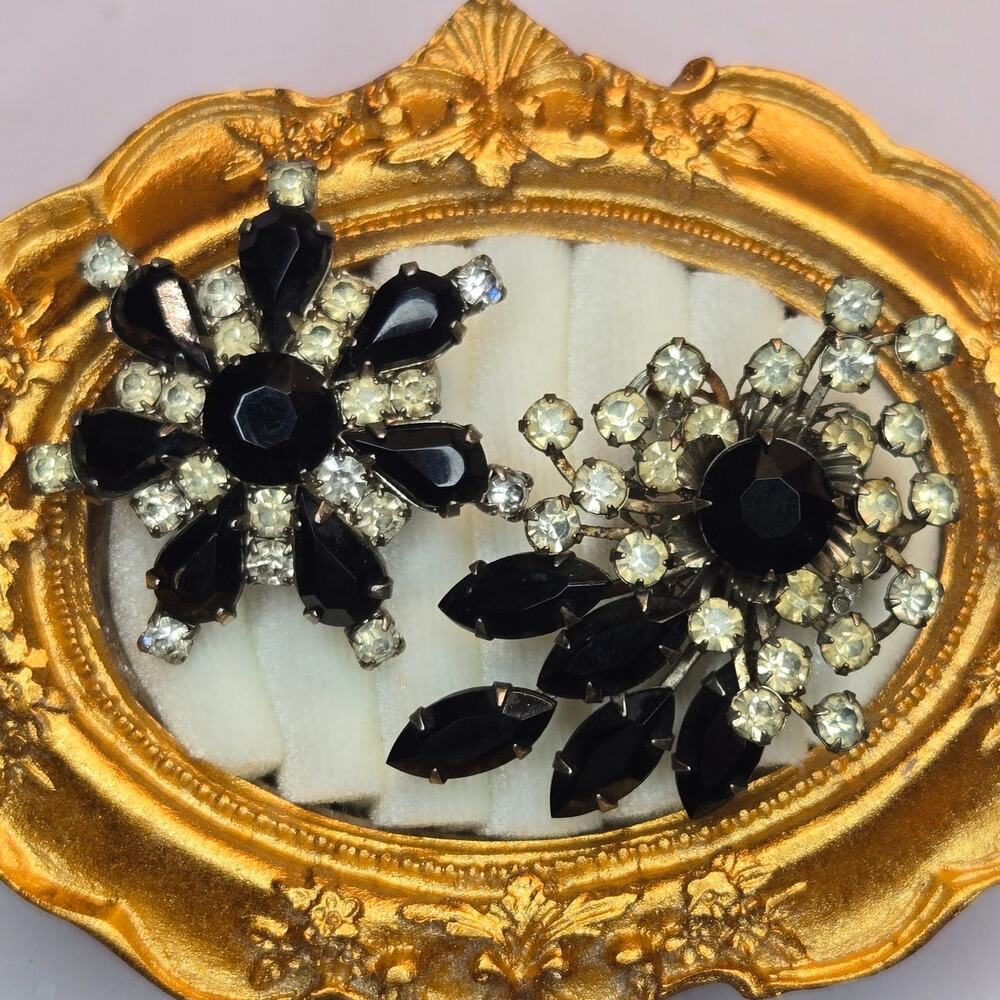 VTG Unsigned High Quality Mismatched Black Rhinestone Brooch Set Mourning Glam